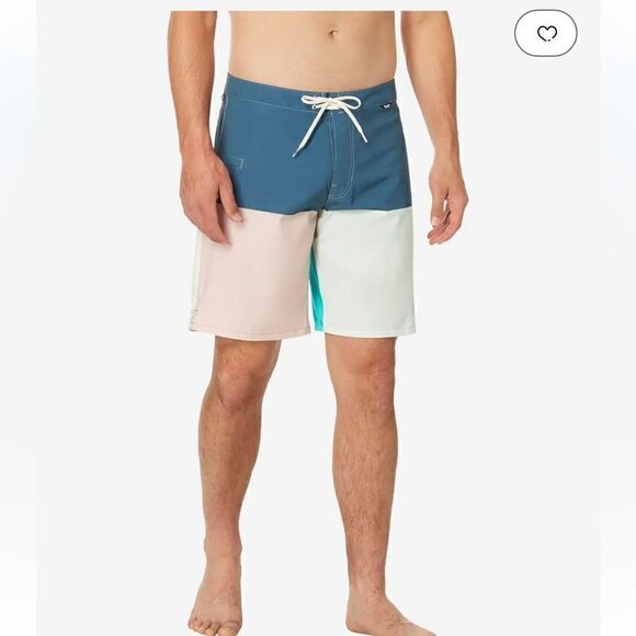 Vans The Daily Halfsies 19" Boardshorts size 31and 32, NWT - Picture 1 of 11